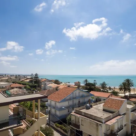 Siciliacasevacanze - Liberty * מרינה די רגוזה